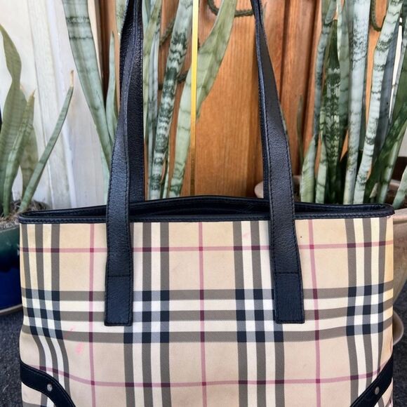 Burberry tote - Picture 3 of 6